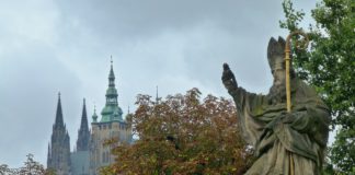 Uncover the gems of Prague from 36€