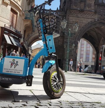 Rent E-tricycles in Prague