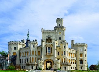Visit Castles and Chateaux of the Czech Republic