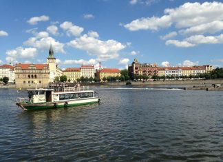 Prague river cruises: How to enjoy many sights