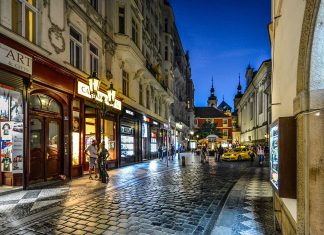 Read our Top 10 things to do in Prague List Read our Top 10 things to do in Prague List