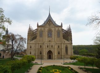Where to arrange a day trip from Prague Where to arrange a day trip from Prague